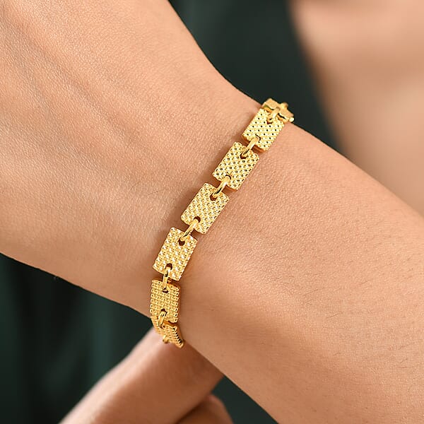EverTrue Brozella Collection Motif Linked Bracelet In 18K Yellow Gold Plated Bronze (7.25 In)