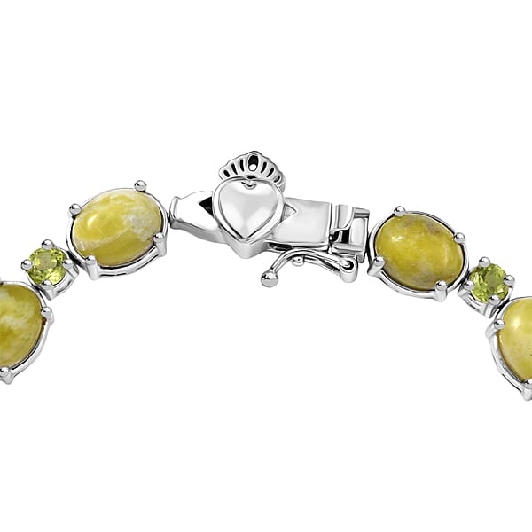EverTrue Connemara Marble Peridot Claddagh Bracelet In Platinum Bond (7.25 In) 25.25 Ctw