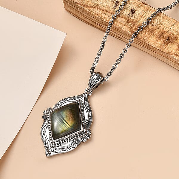 EverTrue Malagasy Labradorite Kite Drop Pendant Necklace In Stainless Steel 6.50 Ctw (20 Inches)