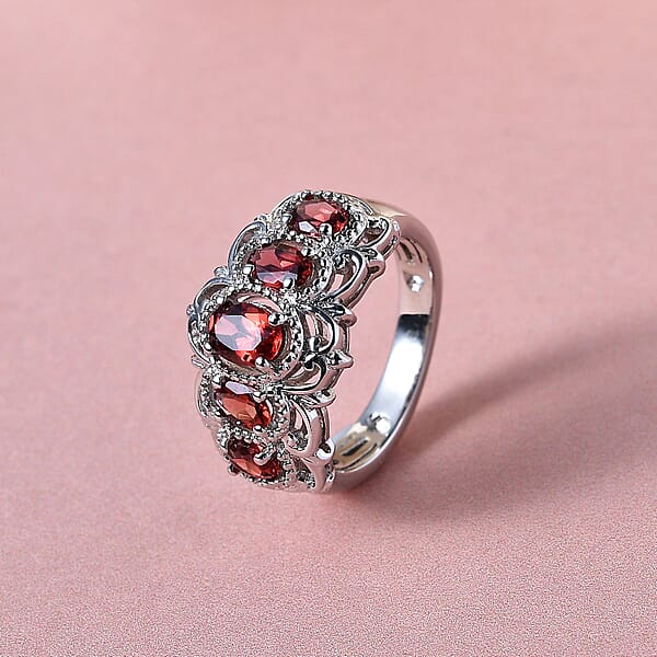 EverTrue Mozambique Garnet 1.50 Ctw 5 Stone Ring In Platinum Bond
