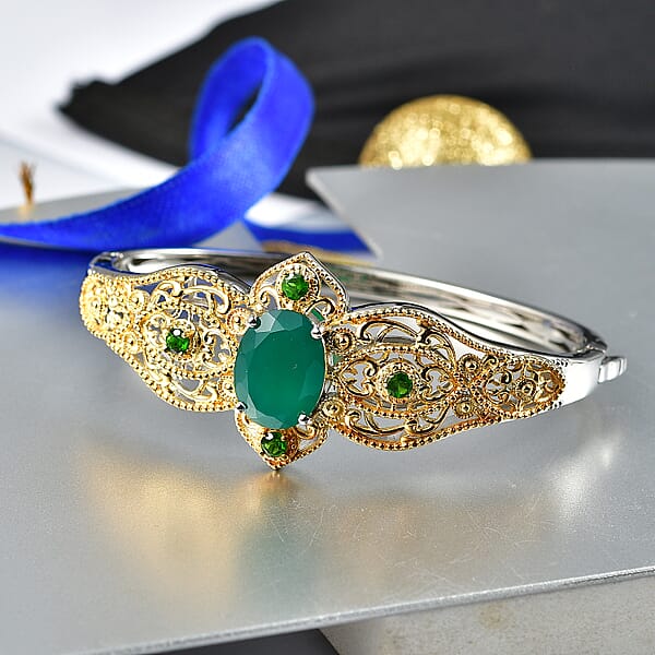 EverTrue Verde Onyx And Chrome Diopside 8.50 Ctw Bangle Bracelet In In 18K YG Plated And Platinum Bond (7.25 In)