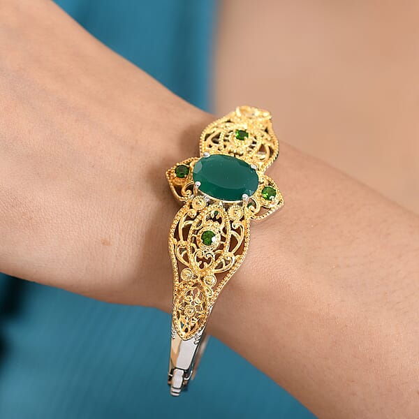 EverTrue Verde Onyx And Chrome Diopside 8.50 Ctw Bangle Bracelet In In 18K YG Plated And Platinum Bond (7.25 In)
