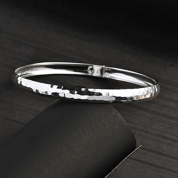 Hammered Textured Bangle Bracelet In Sterling Silver (7.25 In) 4.60 Grams