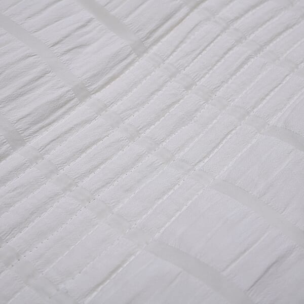 Homesmart Beige Striped Queen Size Microfiber Quilt With Set Of Shams