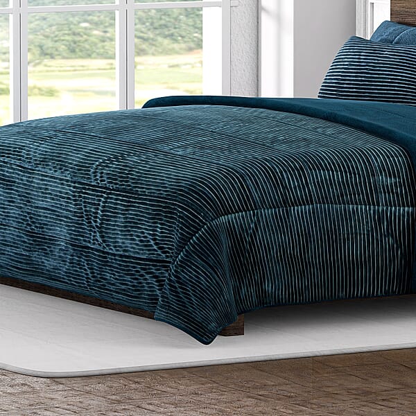 Homesmart Green Stripe Pattern Flannel And Sherpa Comforter And Pillow Cover -Queen