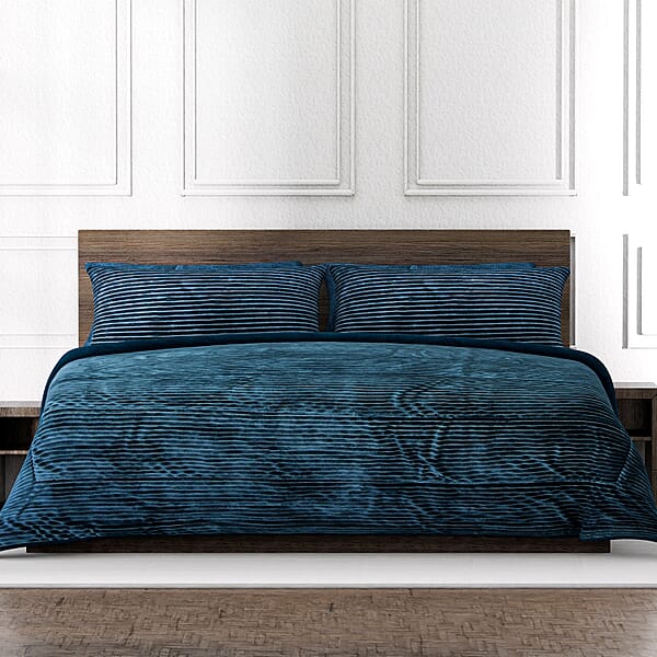 Homesmart Green Stripe Pattern Flannel And Sherpa Comforter And Pillow Cover -Queen
