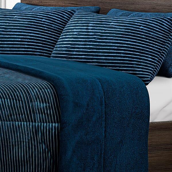 Homesmart Green Stripe Pattern Flannel And Sherpa Comforter And Pillow Cover -Queen