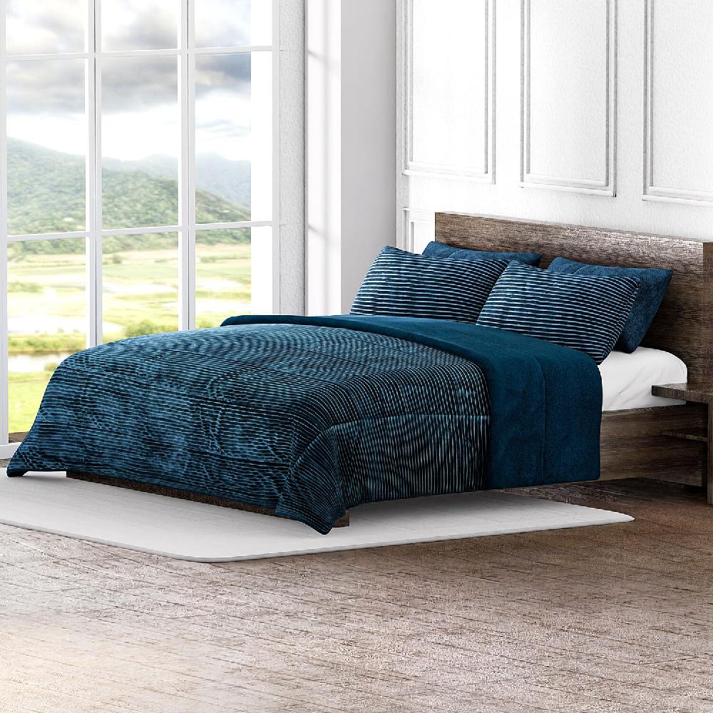 Homesmart Green Stripe Pattern Flannel and Sherpa Comforter and Pillow Cover -Queen