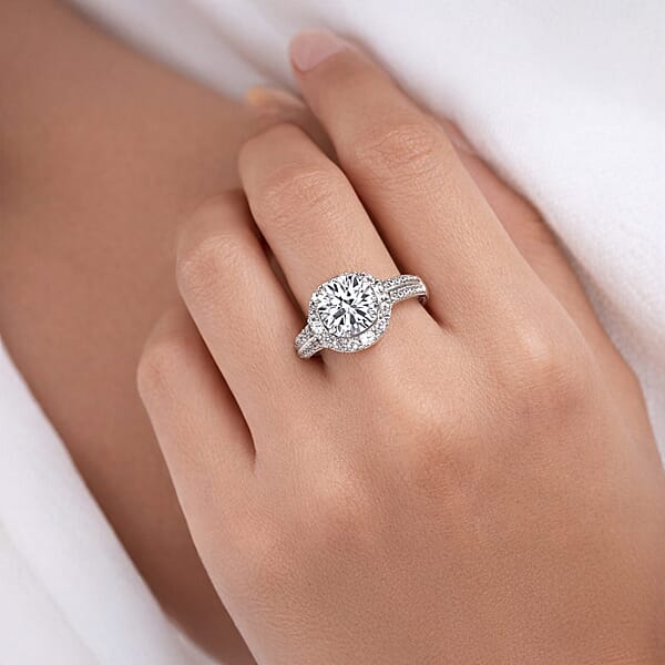IGI Certified Luxuriant Lab Grown Diamond E-F VS 2.00 Ctw Art Deco Ring In 950 Platinum 5.43 Grams
