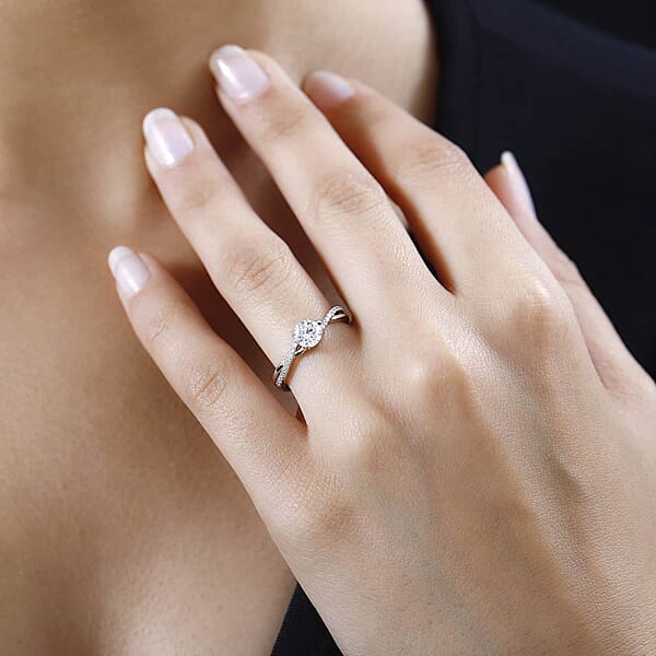 Iliana 18K White Gold G-H SI1 Diamond Criss Cross Ring 4.15 Grams 0.75 Ctw