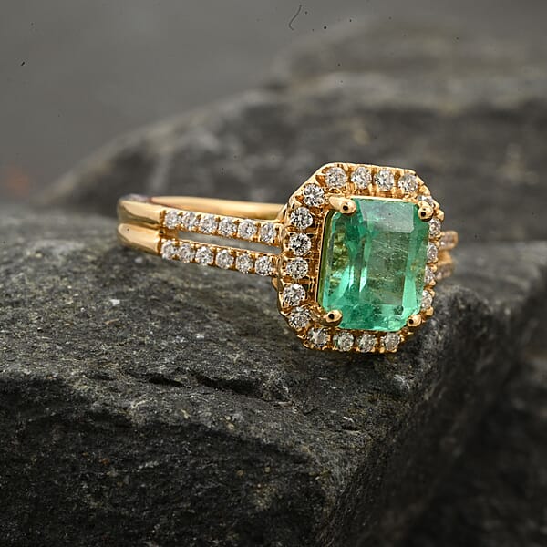 Iliana AAA Boyaca Colombian Emerald And G-H SI Diamond 1.70 Ctw Halo Ring In 18K Yellow Gold