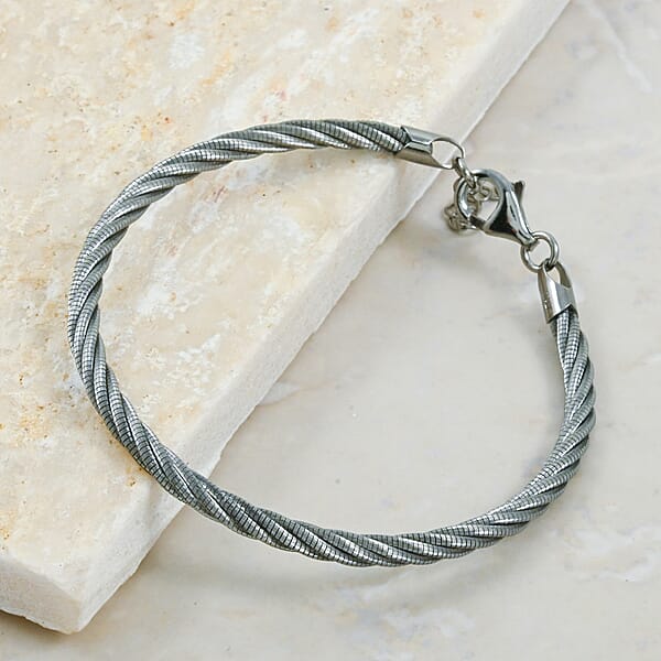 Italian Twisted Omega Chain Bracelet In Sterling Silver (7.25 In) 9.08 Grams