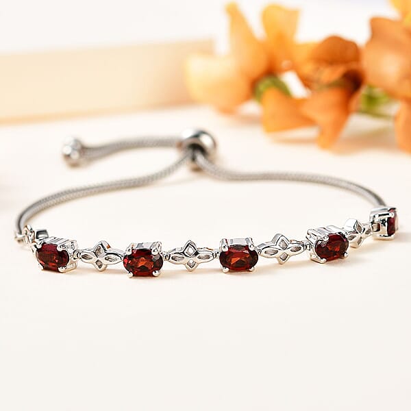 Karis Mozambique Garnet 2.75 Ctw Bracelet In Platinum Bond Stainless Steel Adjustable Bolo Bracelet