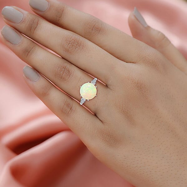 Luxoro 10K White Gold AAA Ethiopian Welo Opal Diamond (G-H I2) Ring 4.40 Ctw