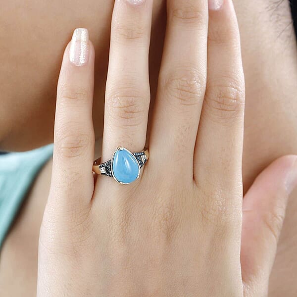 Luxoro 10K Yellow Gold Premium Sleeping Beauty Turquoise G-H I2 Blue And White Diamond Ring 3.85 Ctw