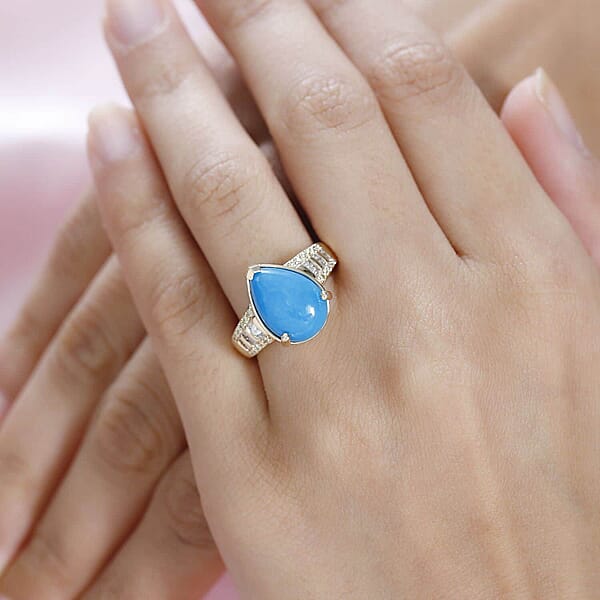 Luxoro 10K Yellow Gold Premium Sleeping Beauty Turquoise I2 Natural Yellow And White Diamond Ring 5.25 Grams 4.75 Ctw