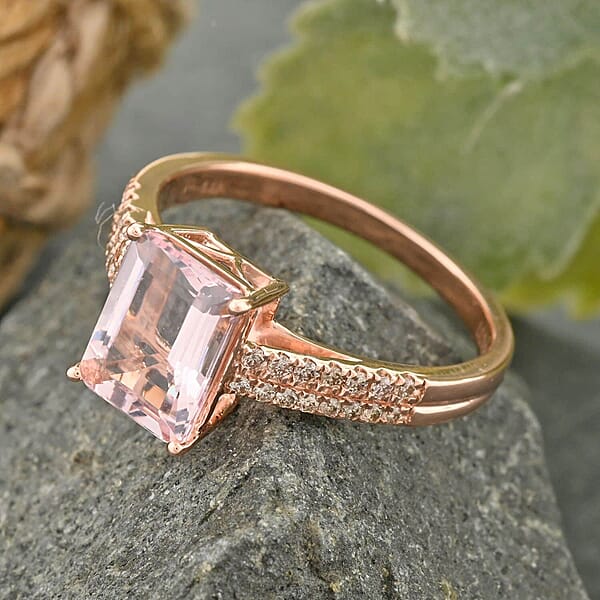 Luxoro 14K Rose Gold AAA Pink Morganite And I2 Diamond Ring 2.35 Ctw