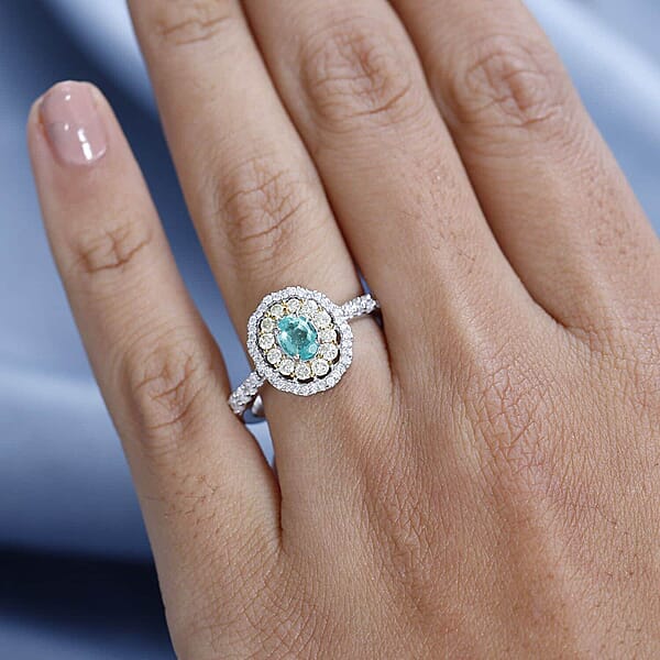 Luxoro 14K White Gold AAA Boyaca Colombian Emerald I2 Natural Yellow And White Diamond Double Halo Ring 1.15 Ctw