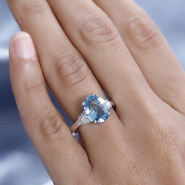 Luxoro 14K White Gold AAA Ratanakiri Blue Zircon And Diamond G-H I3 Ring 5.25 Ctw