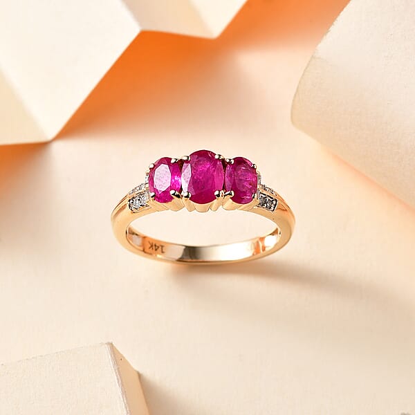 Luxoro 14K Yellow Gold AAA Montepuez Ruby And G-H I2 Diamond Trilogy Ring 4.10 Grams 2.30 Ctw