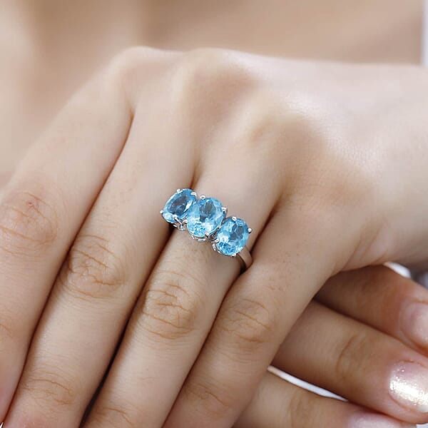 Luxoro AAA Betroka Blue Apatite 4.50 Ctw Trilogy Dolphin Ring In 10K White Gold