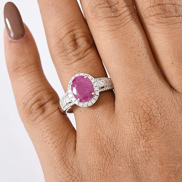 Luxoro AAA Montepuez Ruby Diamond (G-H I2) Halo Ring In 10K White Gold 3.50 Ctw