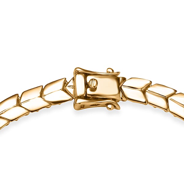Luxoro Chevron Link Bracelet In 10K Yellow Gold (7.25 In) 7.15 Grams
