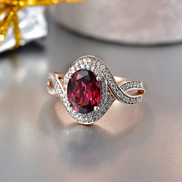 Luxoro Premium Malawi Magenta Garnet And Diamond I2 2.50 Ctw Love Wave Ring In 10K Rose Gold (Size 10.0) 4.30 Grams
