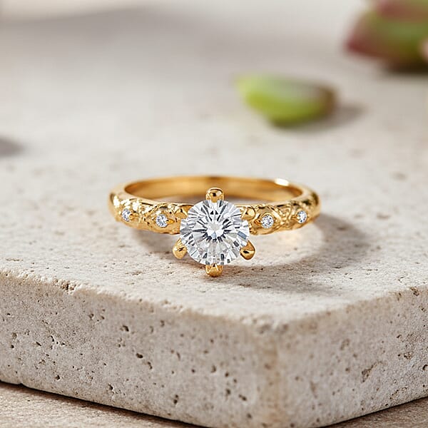 Luxuriant Lab Grown Diamond (E-F VS) Ring In 24K Yellow Gold 1.10 Ctw