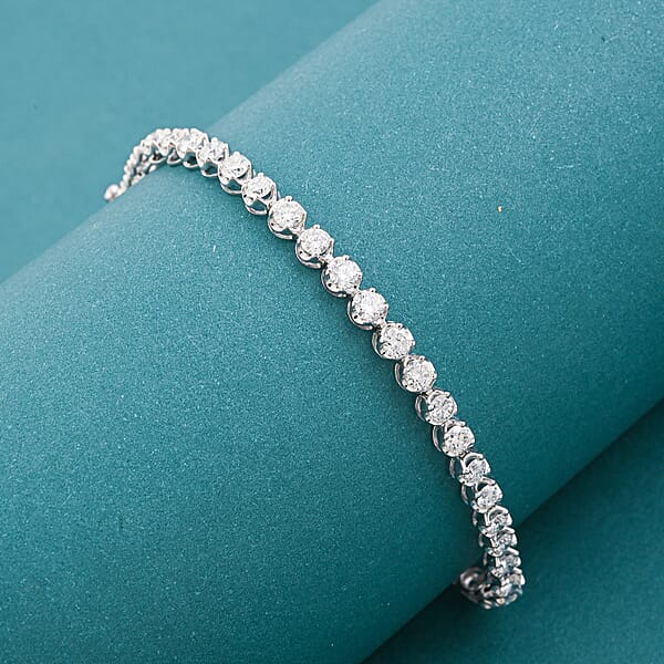 Luxuriant Lab Grown Diamond F VS 3.00 Ctw Bracelet In 10K White Gold (7.00 In) 4 Grams