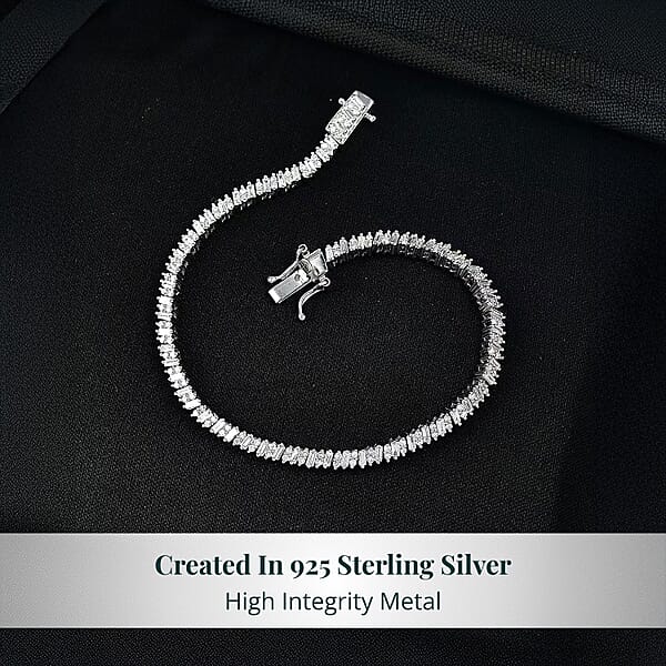 Luxuriant Lab Grown Diamond G-H SI 3.50 Ctw Matrix Line Bracelet In Rhodium Over Sterling Silver (7.25 In)