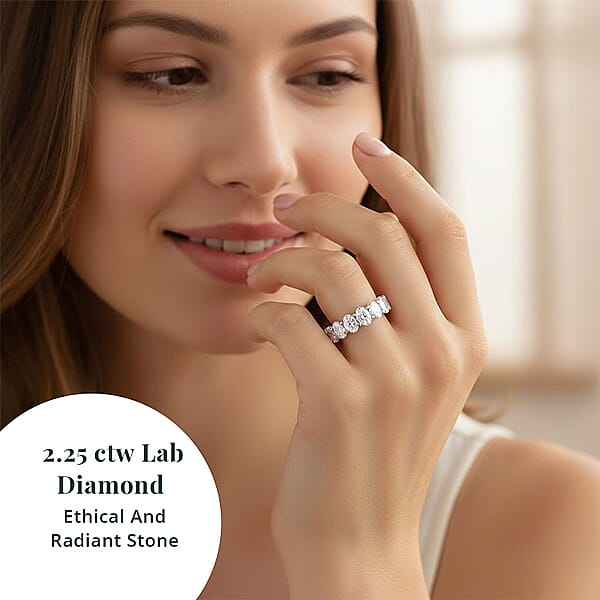 Luxuriant Lab Grown Diamond G-H VS 2.25 Ctw Ring In Sterling Silver