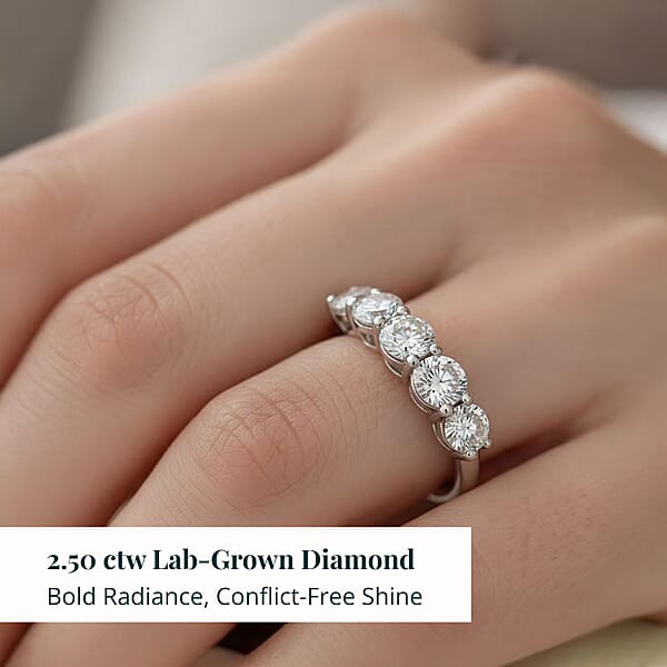 Luxuriant Lab Grown Diamond G VS 2.50 Ctw Ring In 14K White Gold