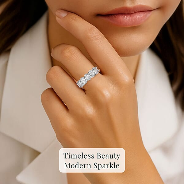 Luxuriant Lab Grown Diamond G VS 2.50 Ctw Ring In 14K White Gold 4.10 Grams