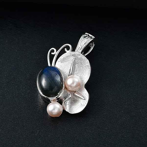 Malagaasy Labradorite And White Pearl 7.10 Ctw Pendant Without Chain In Rhodium Over Sterling Silver