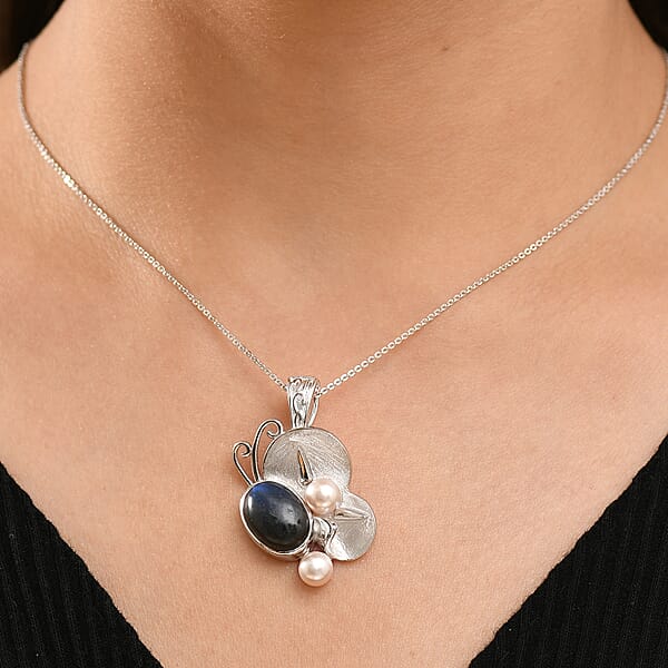 Malagaasy Labradorite And White Pearl 7.10 Ctw Pendant Without Chain In Rhodium Over Sterling Silver