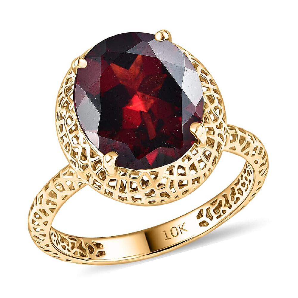 Mirage Collection Premium Mozambique Garnet 5.30 ctw Vintage Glow Ring in 10K Yellow Gold