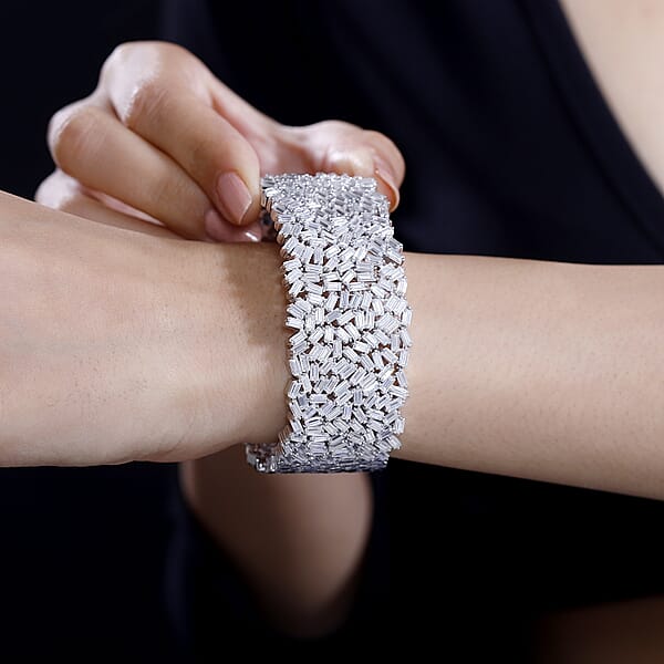 Moissanite 23.65 Ctw Fire Crakers Cuff Bracelet In Rhodium Over Sterling Silver (7.25 In)