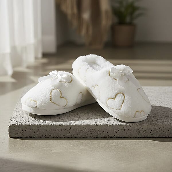 Mossimo White Heart Slippers With Grippers - S/M