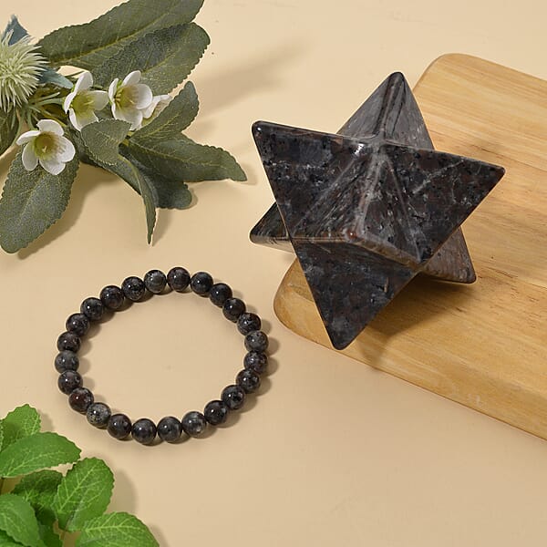 Natural Yooperlite 1655.00 Ctw Makaba And Beaded Stretch Bracelet With Free UV Flash Light