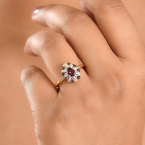 Premium Anthill Garnet And Luxuriant Lab Grown Diamond G-H SI 0.75 Ctw Bloom Ring In 18K Vermeil Yellow Gold Over Sterling Silver (Del. In 5-7 Days)