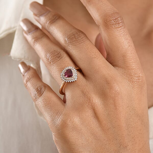Premium Malawi Magenta Garnet And Luxuriant Lab Grown Diamond G-H SI 1.10 Ctw Crown Affair Ring In 18K Vermeil Rose Gold Over Sterling Silver