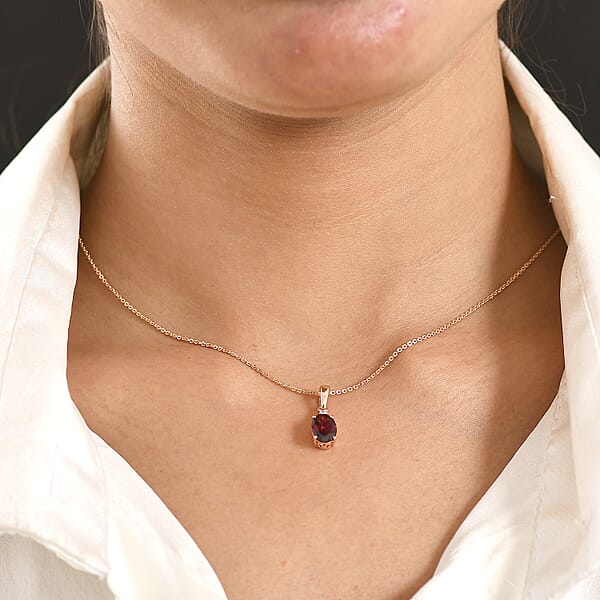 Premium Malawi Magenta Garnet And Luxuriant Lab Grown Diamond G-H SI 1.50 Ctw Solace Pendant Necklace In 18K Vermeil Rose Gold Over Sterling Silver 20 Inches
