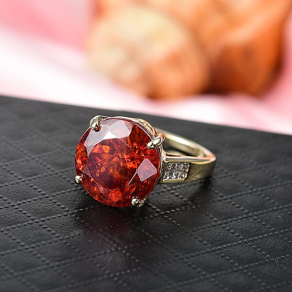 Premium Picos Altos Sphalerite And E-F VS Luxuriant Lab Grown Diamond 14.50 Ctw Molten Majesty Ring In 10K Yellow Gold