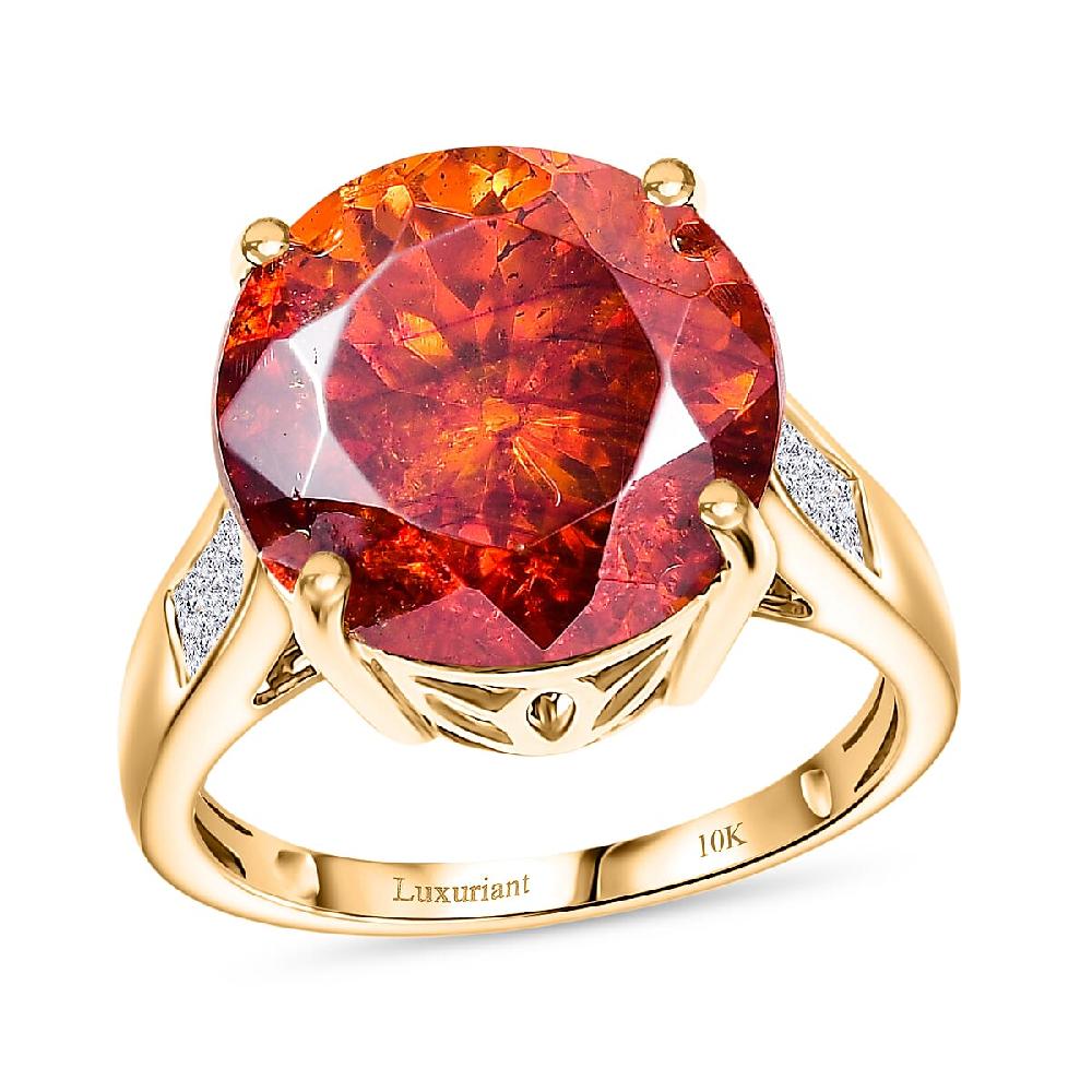 Premium Picos Altos Sphalerite and E-F VS Luxuriant Lab Grown Diamond 14.50 ctw Molten Majesty Ring in 10K Yellow Gold
