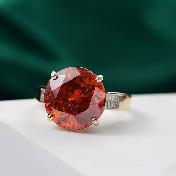 Premium Picos Altos Sphalerite And E-F VS Luxuriant Lab Grown Diamond 14.50 Ctw Molten Majesty Ring In 10K Yellow Gold