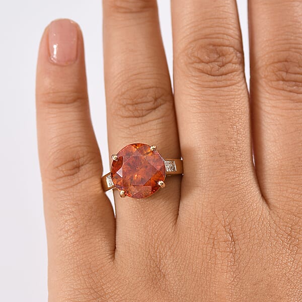 Premium Picos Altos Sphalerite And E-F VS Luxuriant Lab Grown Diamond 14.50 Ctw Molten Majesty Ring In 10K Yellow Gold