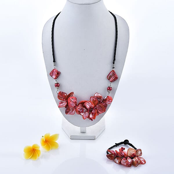 Red Seed Beaded Floral Necklace 20 Inches And Stretch Bracelet (8In) In Silvertone