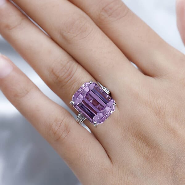 Rhapsody 950 Platinum AAAA Patroke Kunzite And E-F VS2 Diamond Ring 10.30 Grams 24.50 Ctw