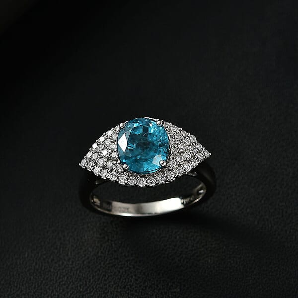 Rhapsody 950 Platinum AAAA Ratanakiri Blue Zircon Diamond (E-F VS) (0.51 Cts) Ring (6.80 G) 4.75 Ctw